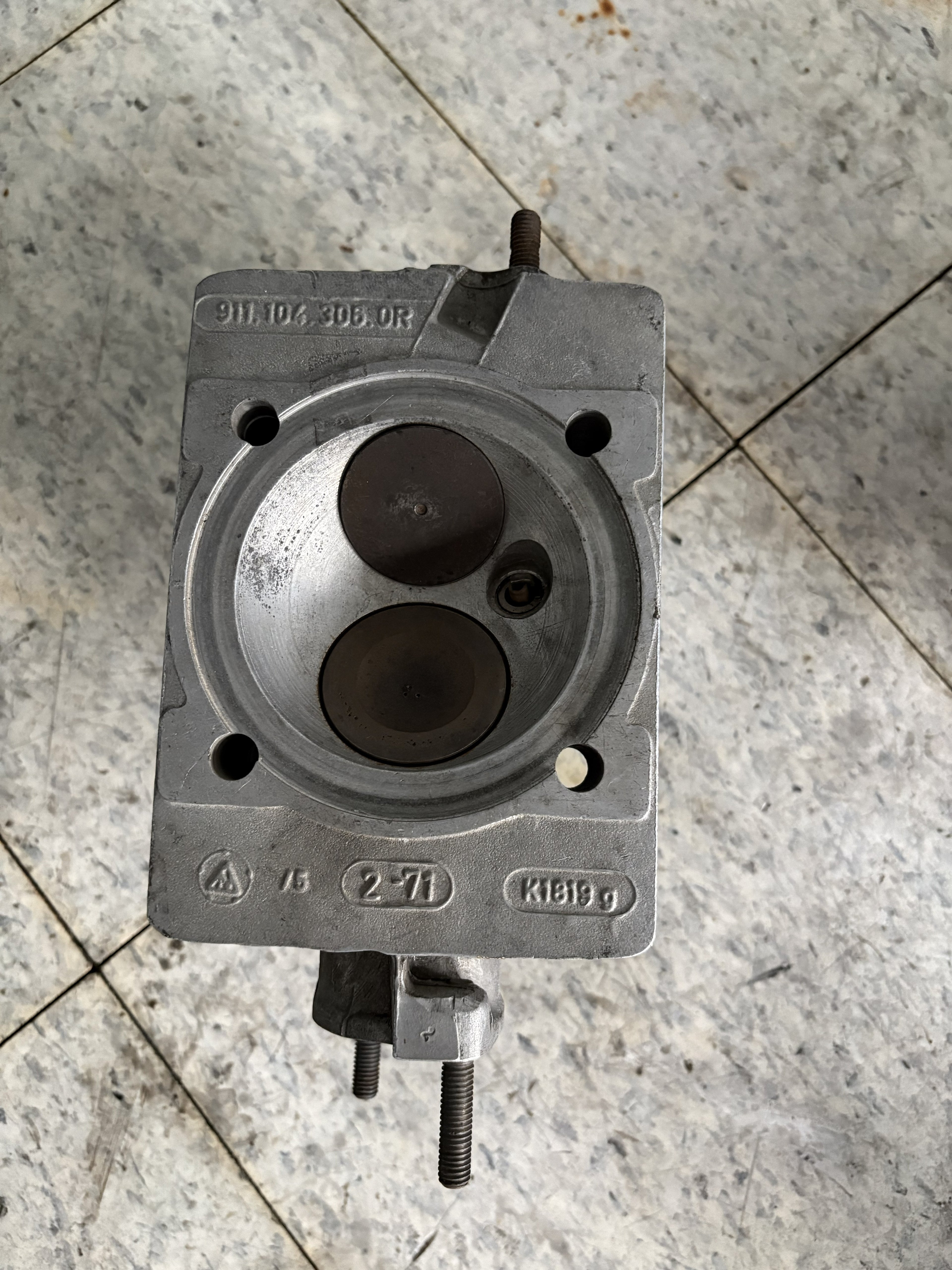 Porsche 911 Cabeza de Motor  Original (1970-1973) - 2.2L / 2.4L