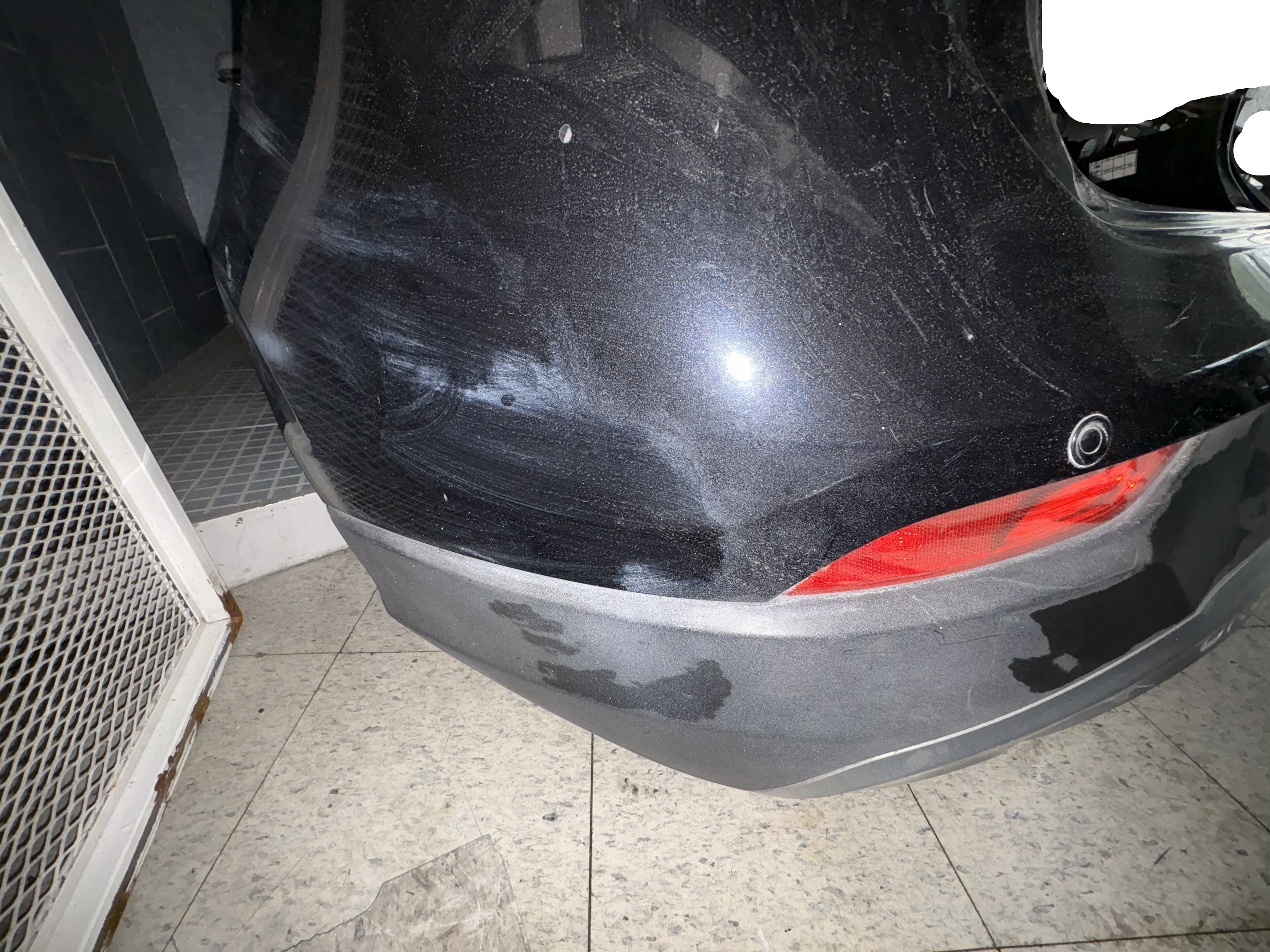 Volvo V40 Cross Country 2013 Facia Trasera Original