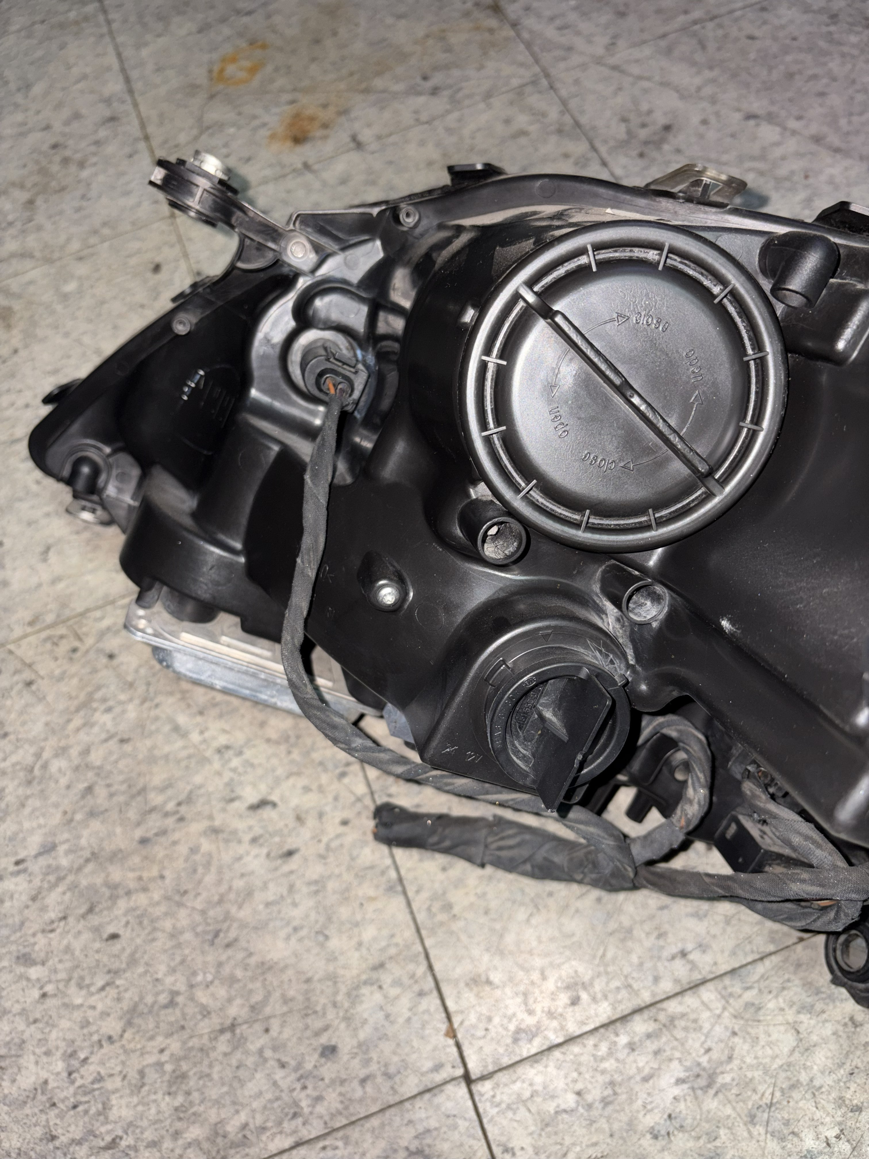 Mercedes-Benz ML63 AMG Faro Copiloto (W164) 2008