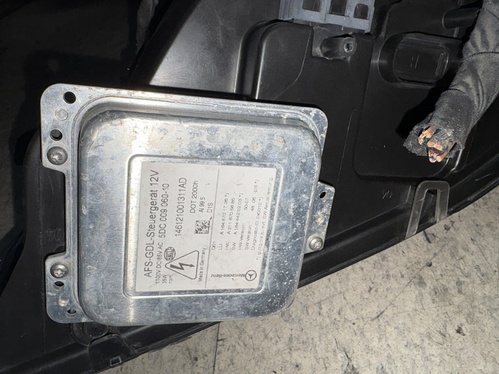 Mercedes-Benz ML63 AMG Faro Copiloto (W164) 2008