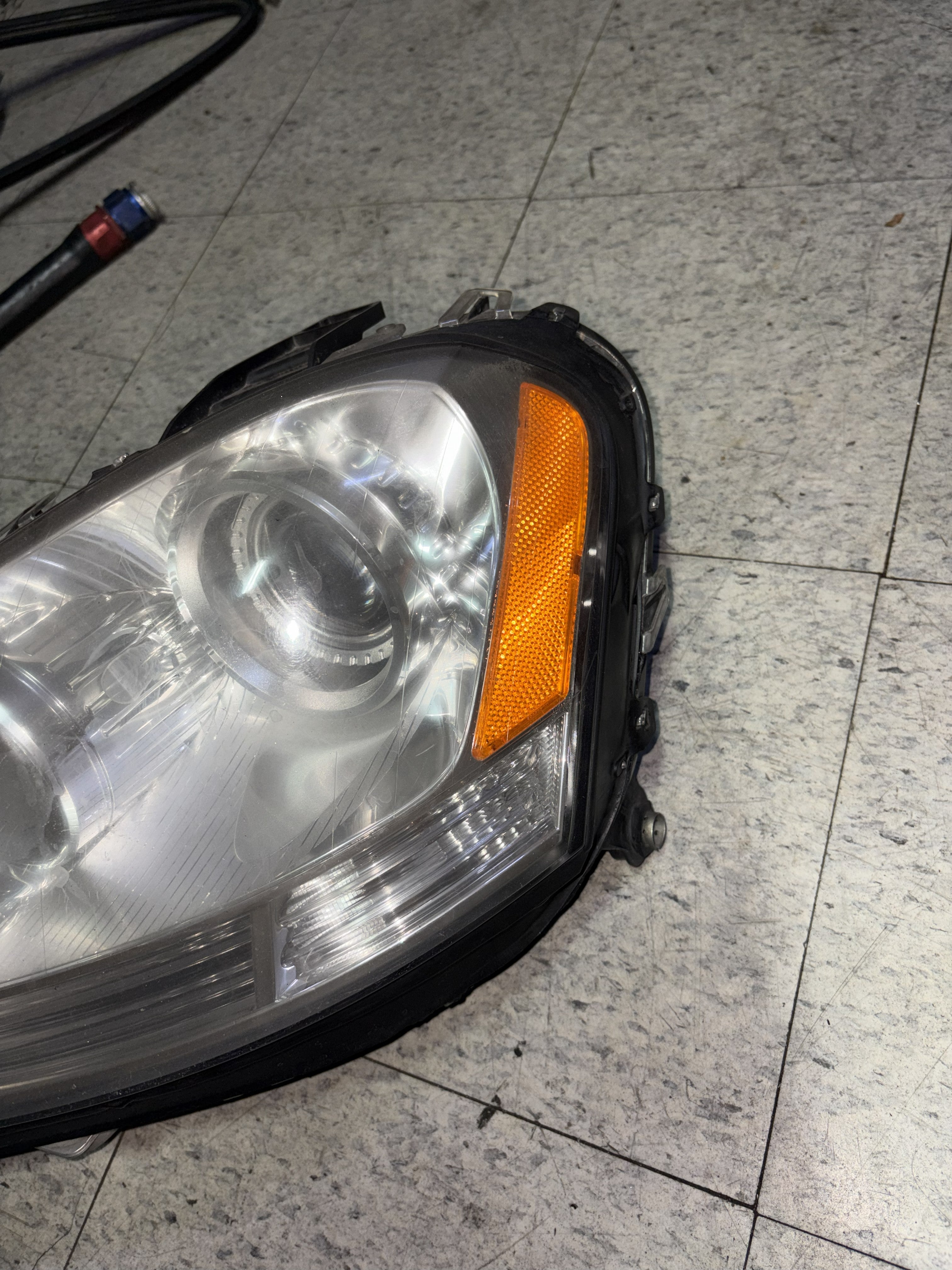 Mercedes-Benz ML63 AMG Faro Piloto (W164) 2008