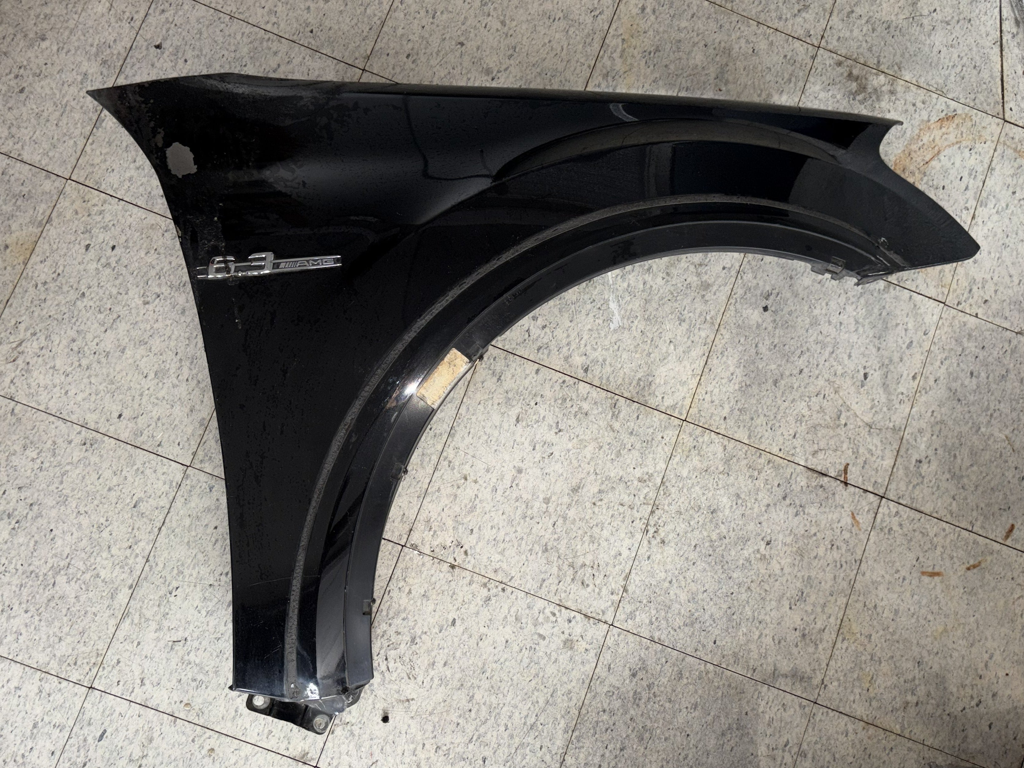 Salpicadera con guardabarros / Aleta Delantera Derecho Original Mercedes-Benz ML63 AMG (W164) 2008