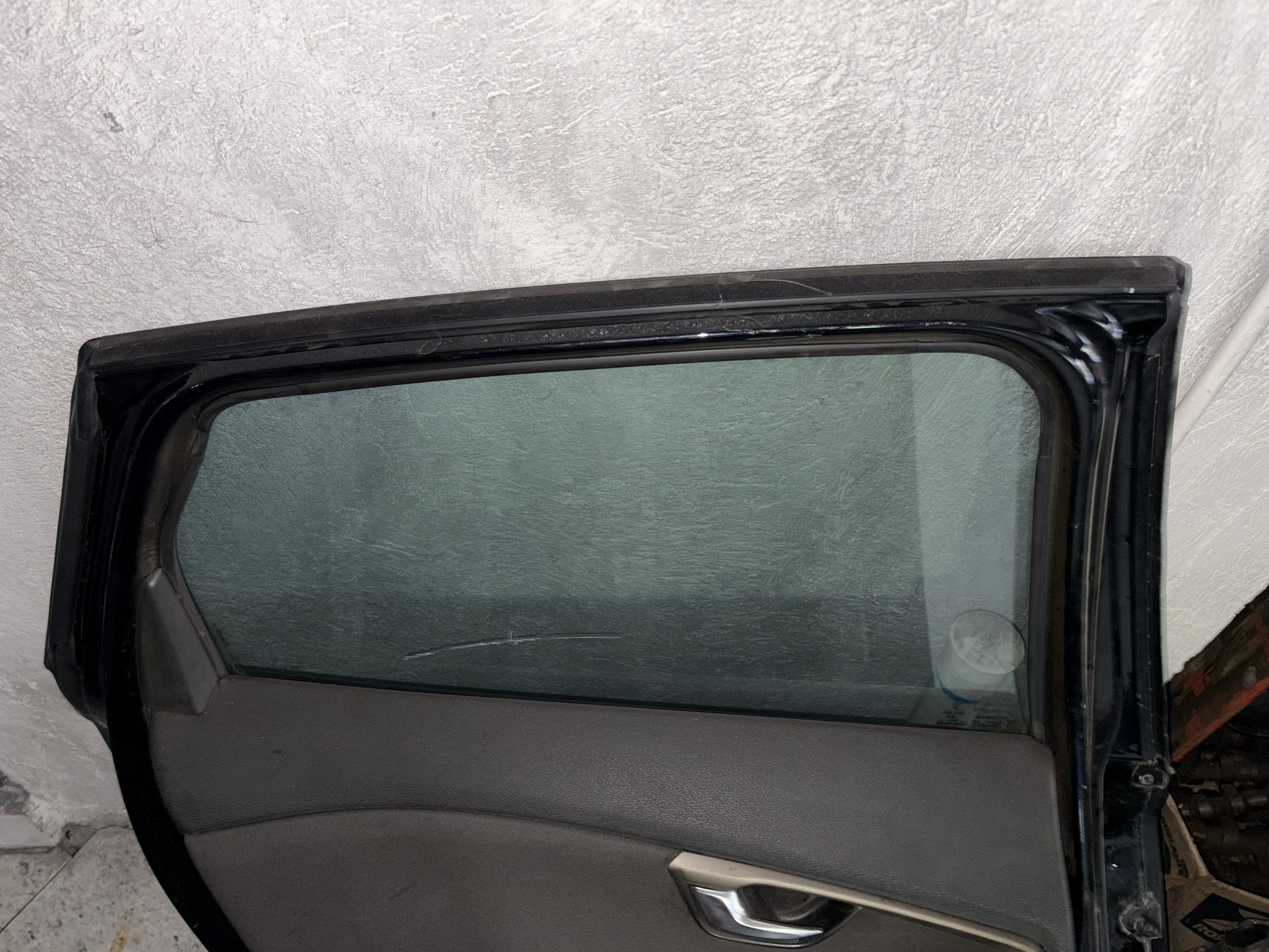 Volvo V40 Puerta Trasera Izquierda Cross Country 2013-2015